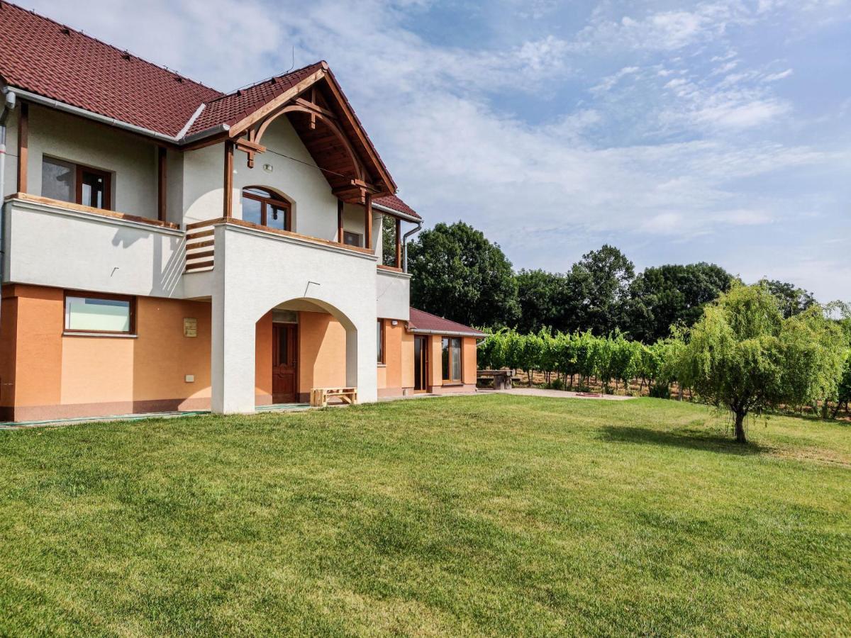 Villa Vinox Winery Vinica Exterior foto